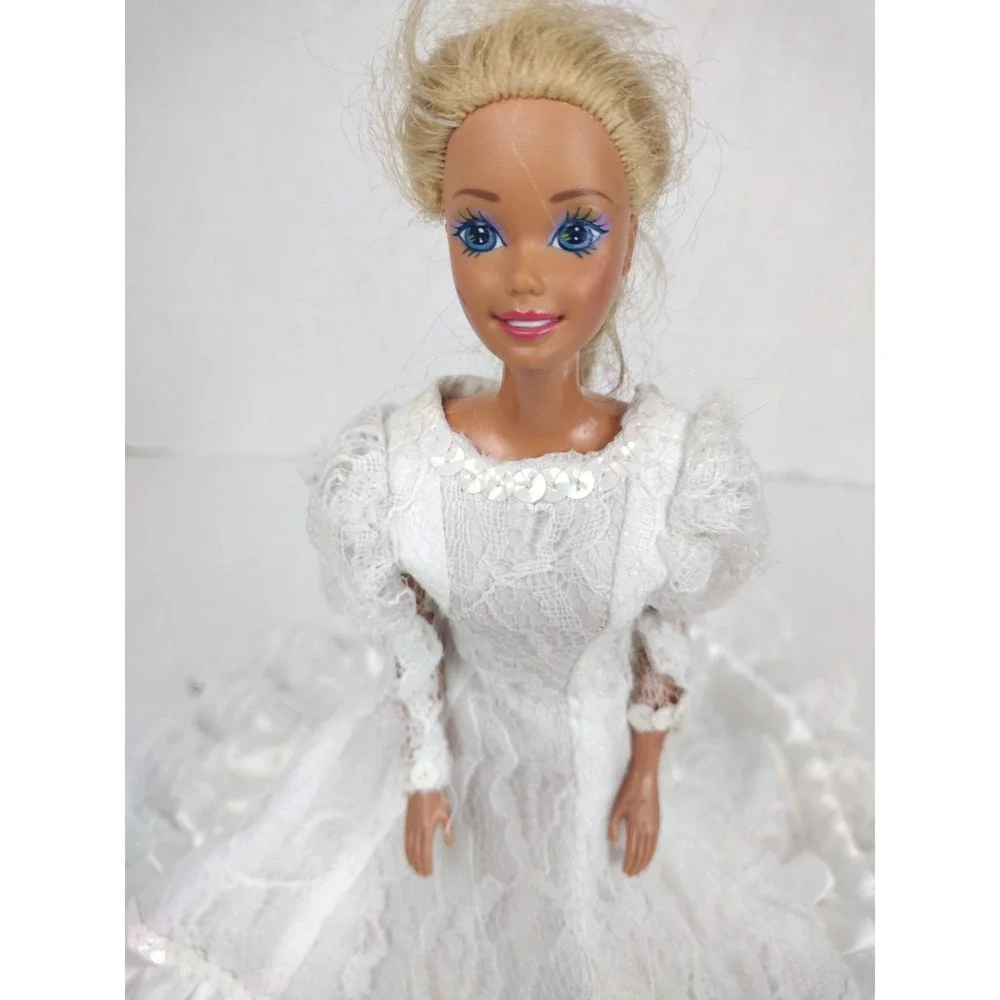 Mattel Barbie Doll 1976 Head 1966 Indonesia Body W/ Ornate White Lace Bride Gown